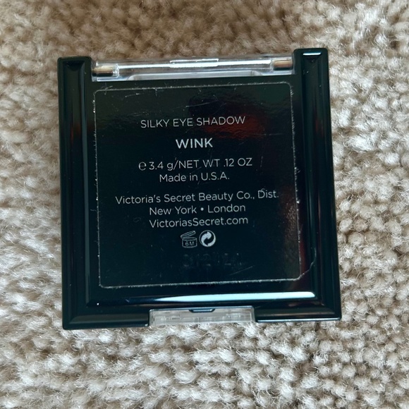 NWT Victoria’s Secret Very Sexy Eyeshadow Singles in “Blindfold” & “Wink” - Picture 4 of 6